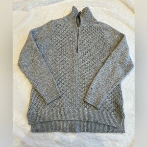 Grey Tommy Hilfiger sweater